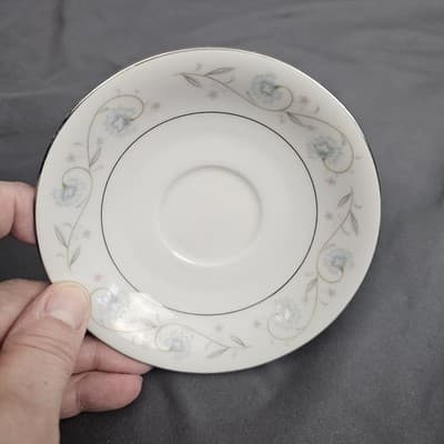 English Garden 1221 Tea Cup & Saucer Platinum Trim Fine China Japan Blue Flowers - Thumbnail 5