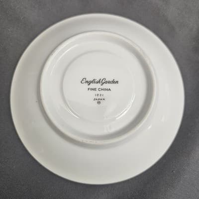 English Garden 1221 Tea Cup & Saucer Platinum Trim Fine China Japan Blue Flowers - Thumbnail 6
