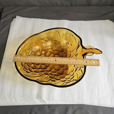 Vintage Indiana Glass Grape Bowl Amber 9.5" x 12" - Thumbnail 6