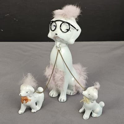 Vintage 1950s MCM Ceramic Snooty Chained Mama Poodle Family With Pink Fur - Thumbnail 2
