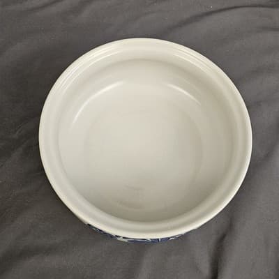 Pfaltzgraff Yorktowne Casserole Dish with Lid #315 Blue Floral 2 qt - Thumbnail 3