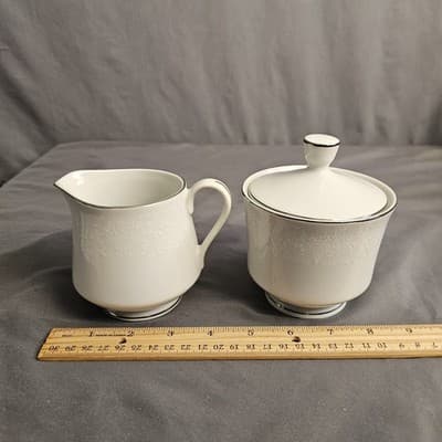 Crown Victoria Lovelace Sugar Bowl with Lid & Creamer Fine China Japan - Thumbnail 9
