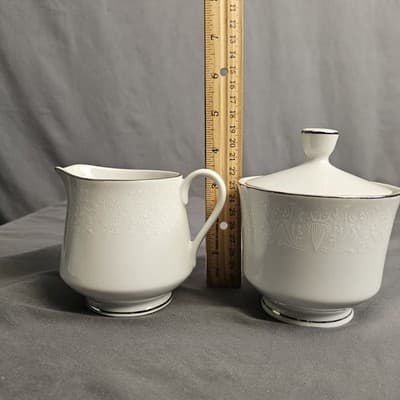 Crown Victoria Lovelace Sugar Bowl with Lid & Creamer Fine China Japan - Thumbnail 10