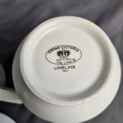 Crown Victoria Lovelace Sugar Bowl with Lid & Creamer Fine China Japan - Thumbnail 6