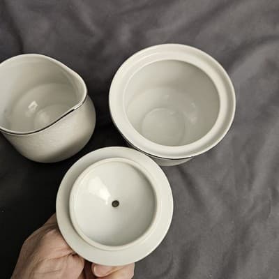 Crown Victoria Lovelace Sugar Bowl with Lid & Creamer Fine China Japan - Thumbnail 4