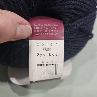 Ella Rae Superwash Yarn Classic Wool, 100% Blue Col 028, 3.52g, 219yd - Thumbnail 3
