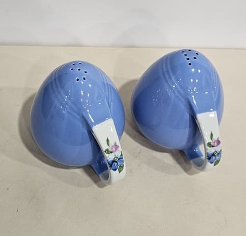 Vintage Hall's Superior Quality "Rose Parade" Blue- Salt & Pepper Shaker Set - Thumbnail 2