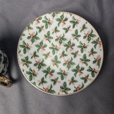 Vintage INARCO Japan E-759 Tea Cup & Saucer – Holly Porcelain with Gold Trim - Thumbnail 3