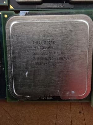 MIXED LOT OF 12 INTEL CORE PROCESSORS UNTESTED SCRAP RECOVERY - Thumbnail 4