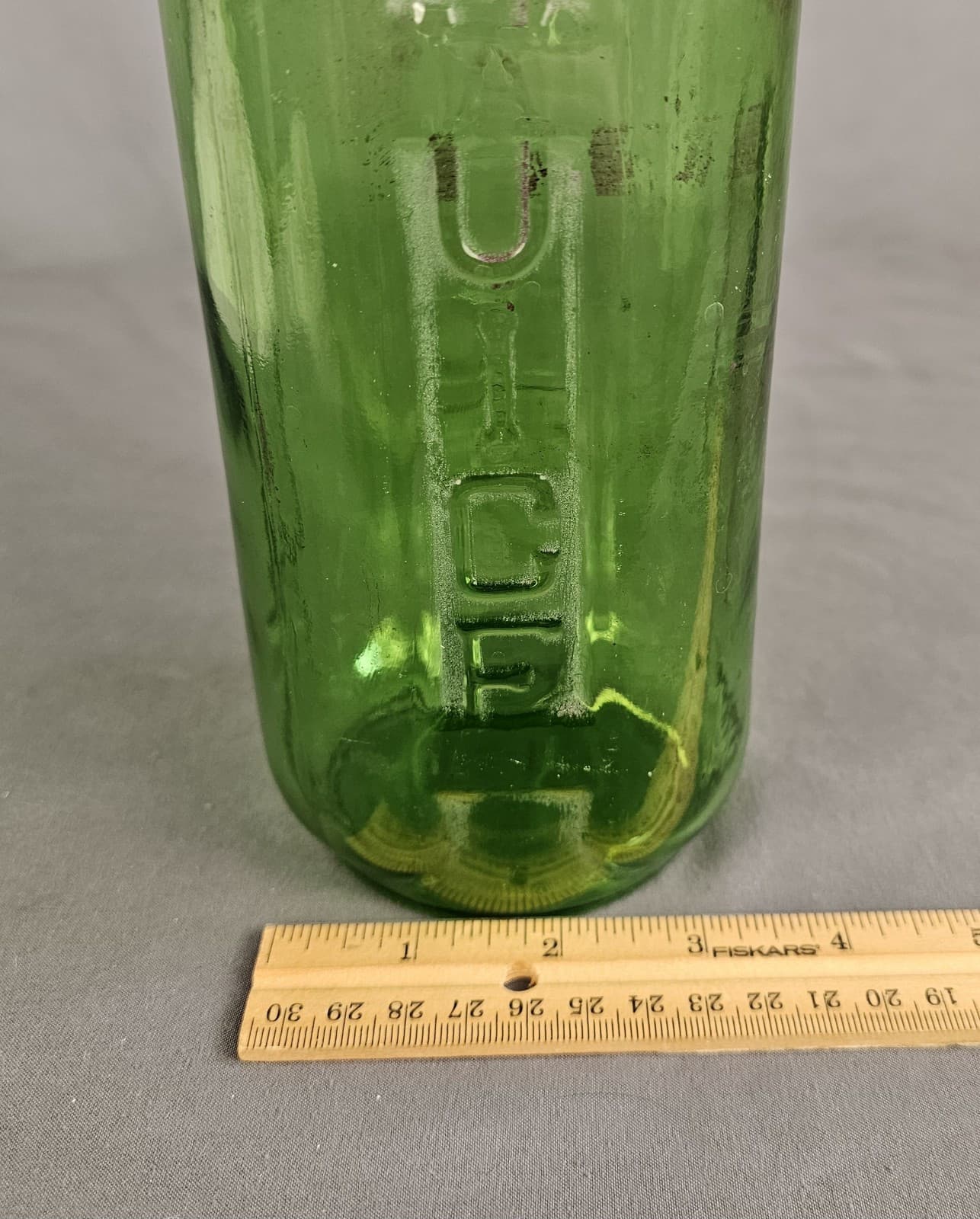 Vintage Green Glass Refrigerator Juice Water Bottle Jar 40 oz 9" Tall No Lid - Thumbnail 8