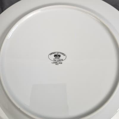 2 Pc Crown Victoria Lovelace Dinner Plates 10 1/4" Fine China of Japan - Thumbnail 6