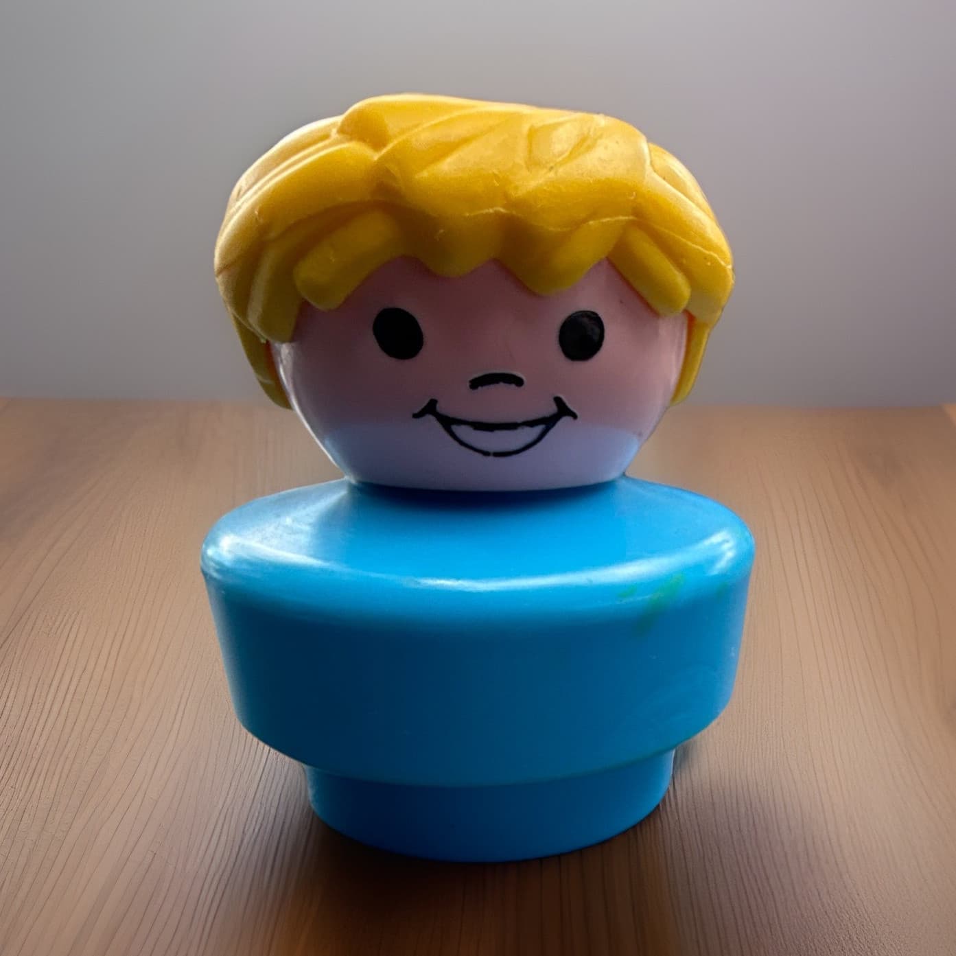 Fisher-Price Little People Vintage 1990 Boy Figure Blue Base Yellow Hair, Mexico