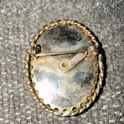 Vintage Oval Floral Rose Porcelain Brooch Pin Gold Tone Frame White Yellow Green - Thumbnail 4
