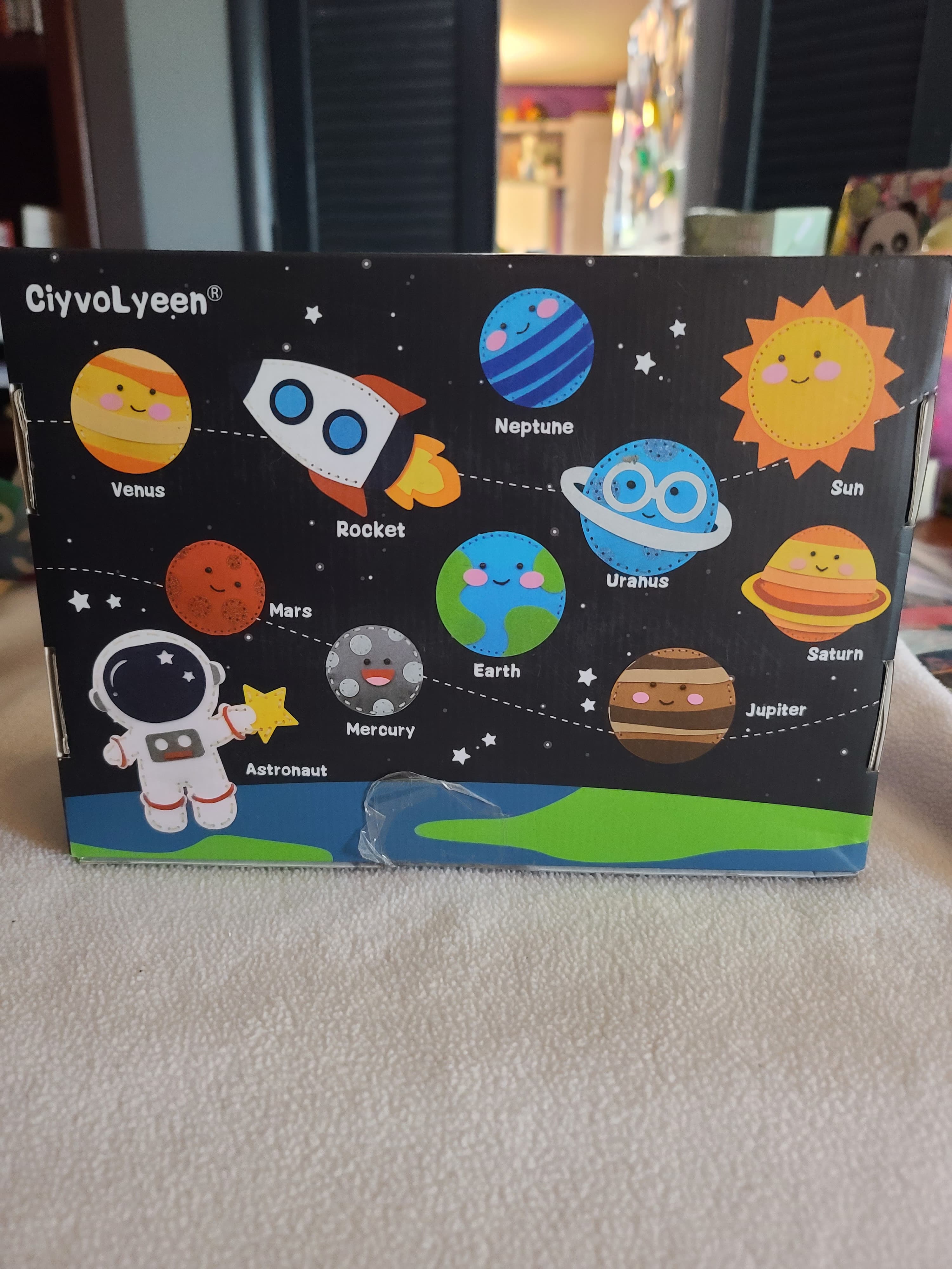 CiyvoLyeen Solar System Sewing Kit Ages 7+ - Thumbnail 3