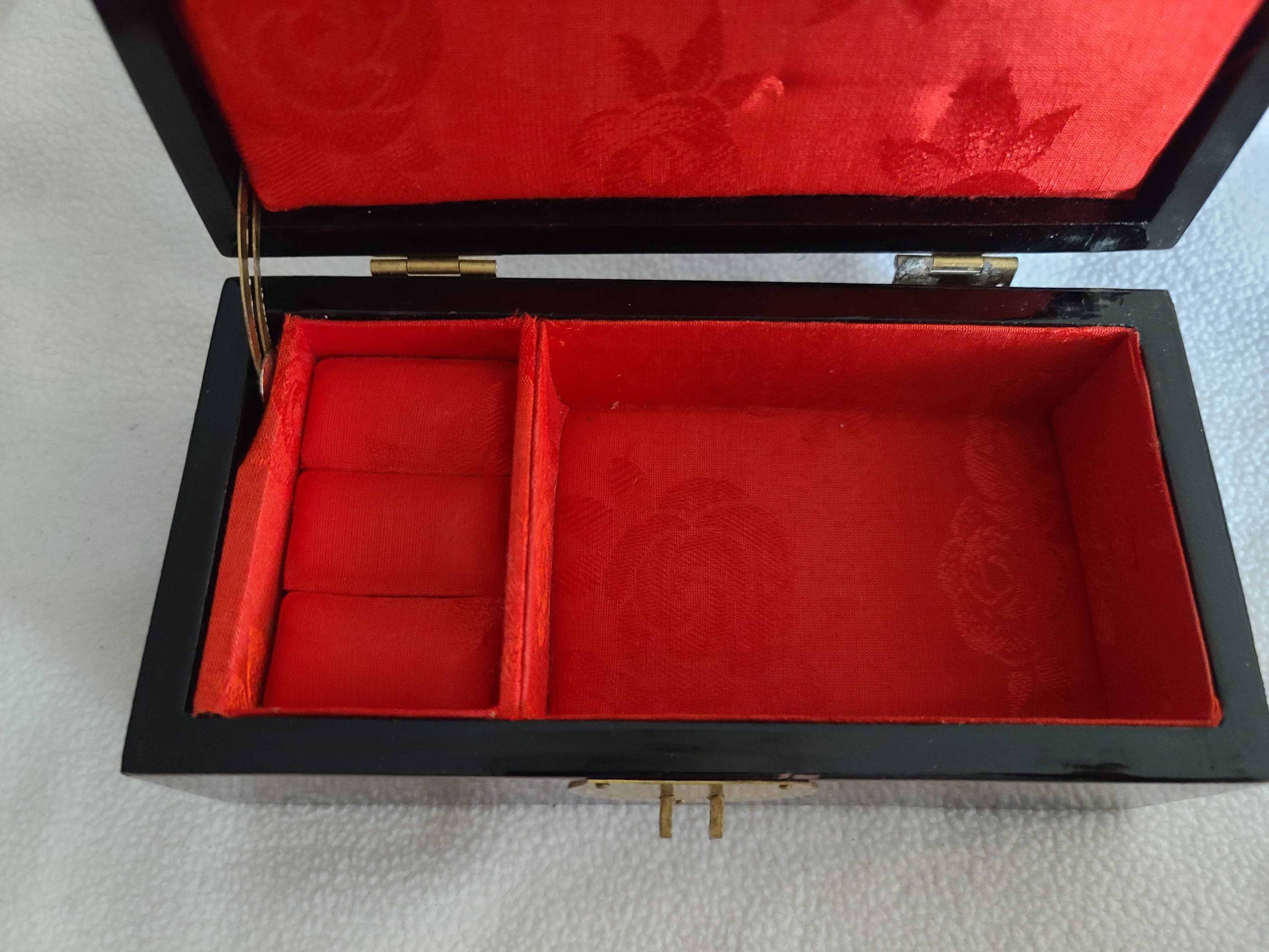 Panda Design Jewelry Box with Red Interior - Thumbnail 2