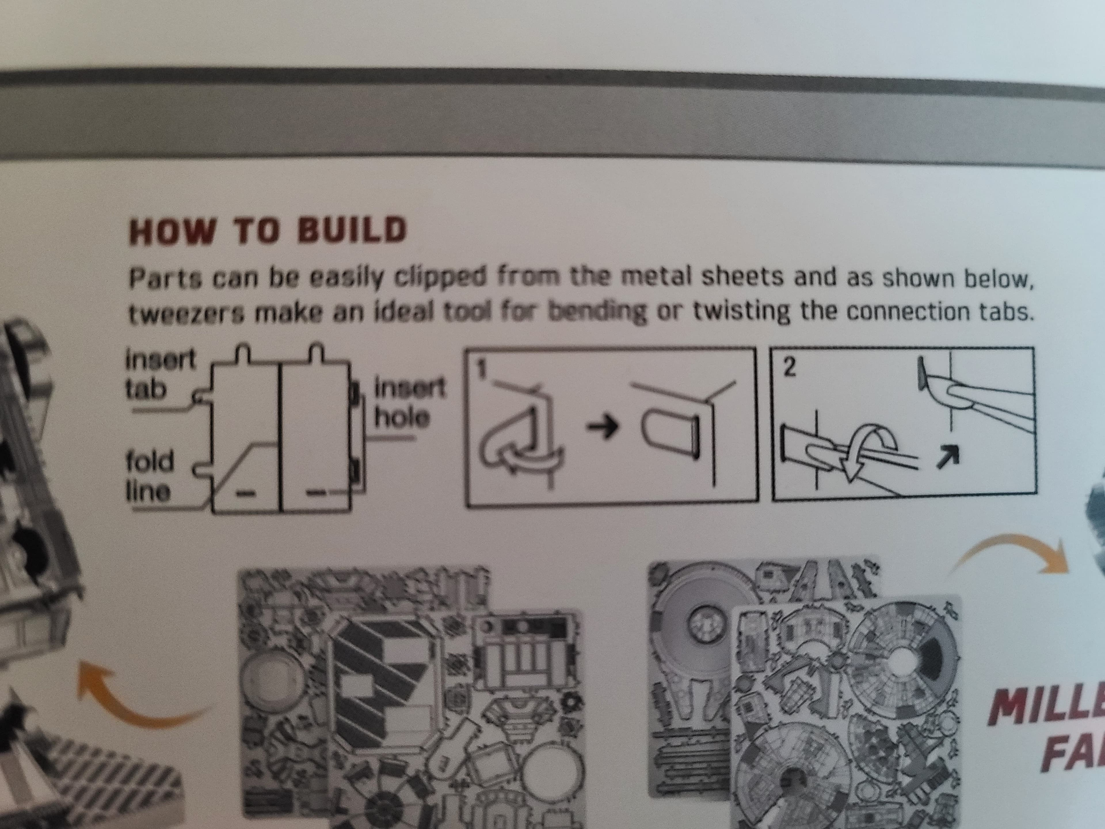 Metal Earth Star Wars Millennium Falcon & R2-D2 Model Kit - Thumbnail 3