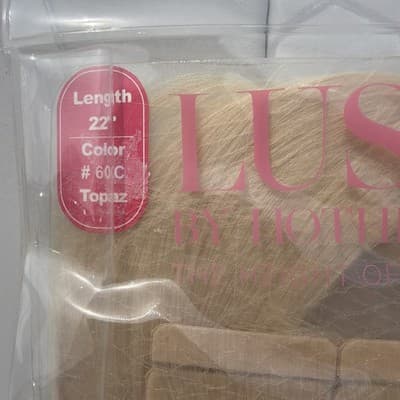 Hotheads Tape In Extensions LUSH Originals 22” 20 Pieces Topaz #60C Blonde NEW - Thumbnail 2