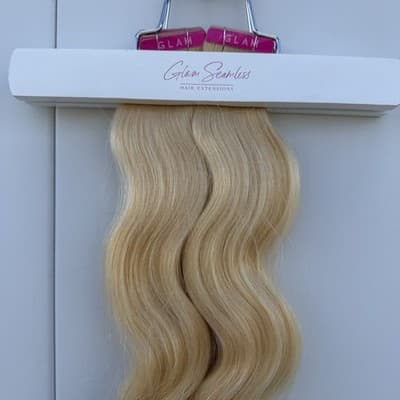 2x Glam Seamless 20” Body Wave Tape in Hair Extensions Light Golden Blonde #22 - Thumbnail 2