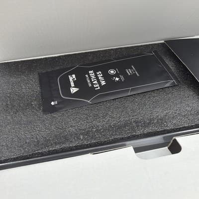 Secretlab Titan Evo Series XL Accessories Box Replacement Parts And Armrest Tops - Thumbnail 8
