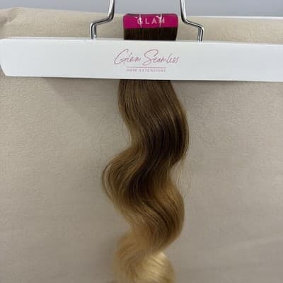 Glam Seamless 20” Body Wave Tape in Hair Extensions Golden Brown Golden Blonde - Thumbnail 5