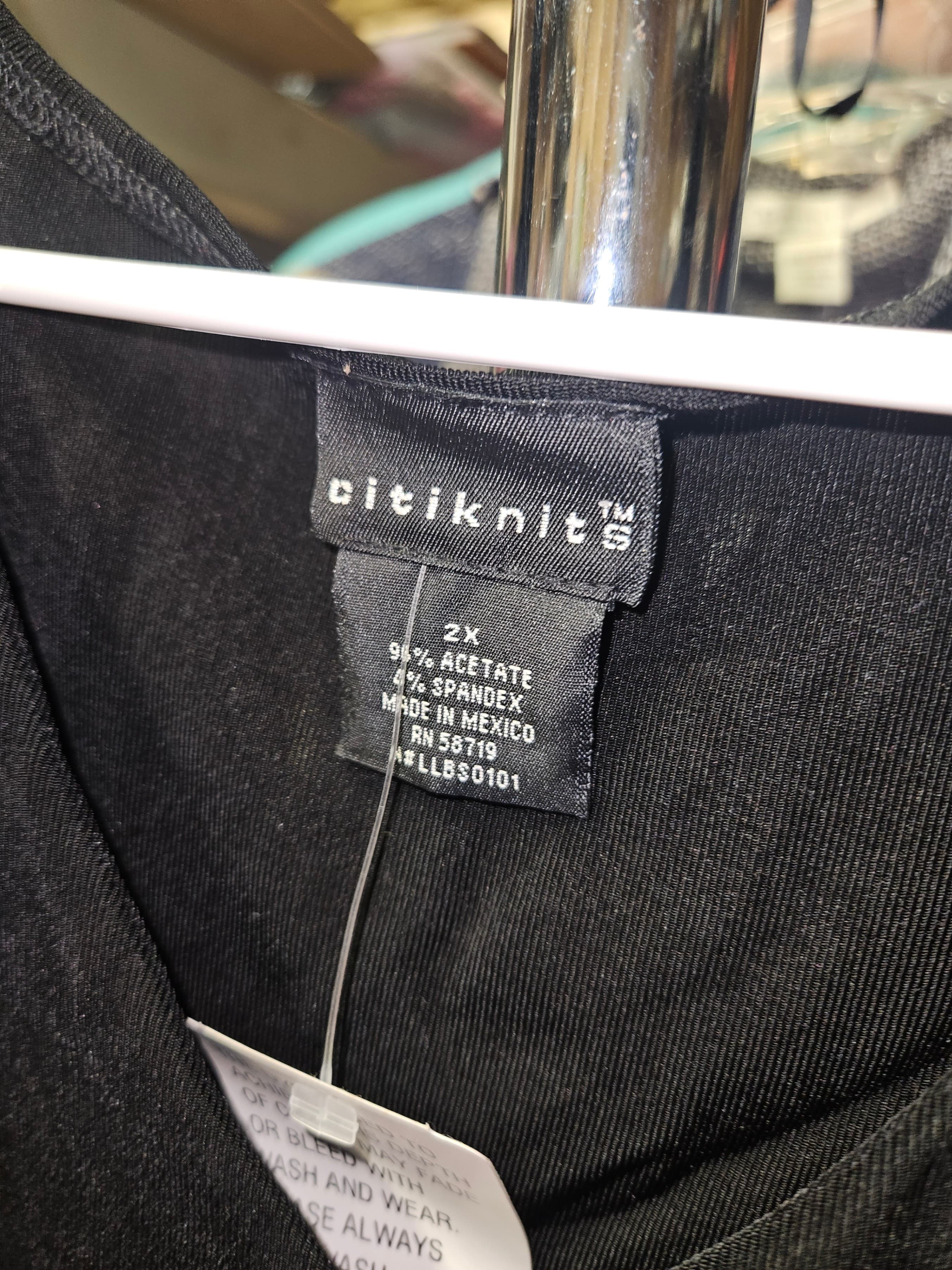 Black Sleeveless Top Plus Size 2X - Thumbnail 2