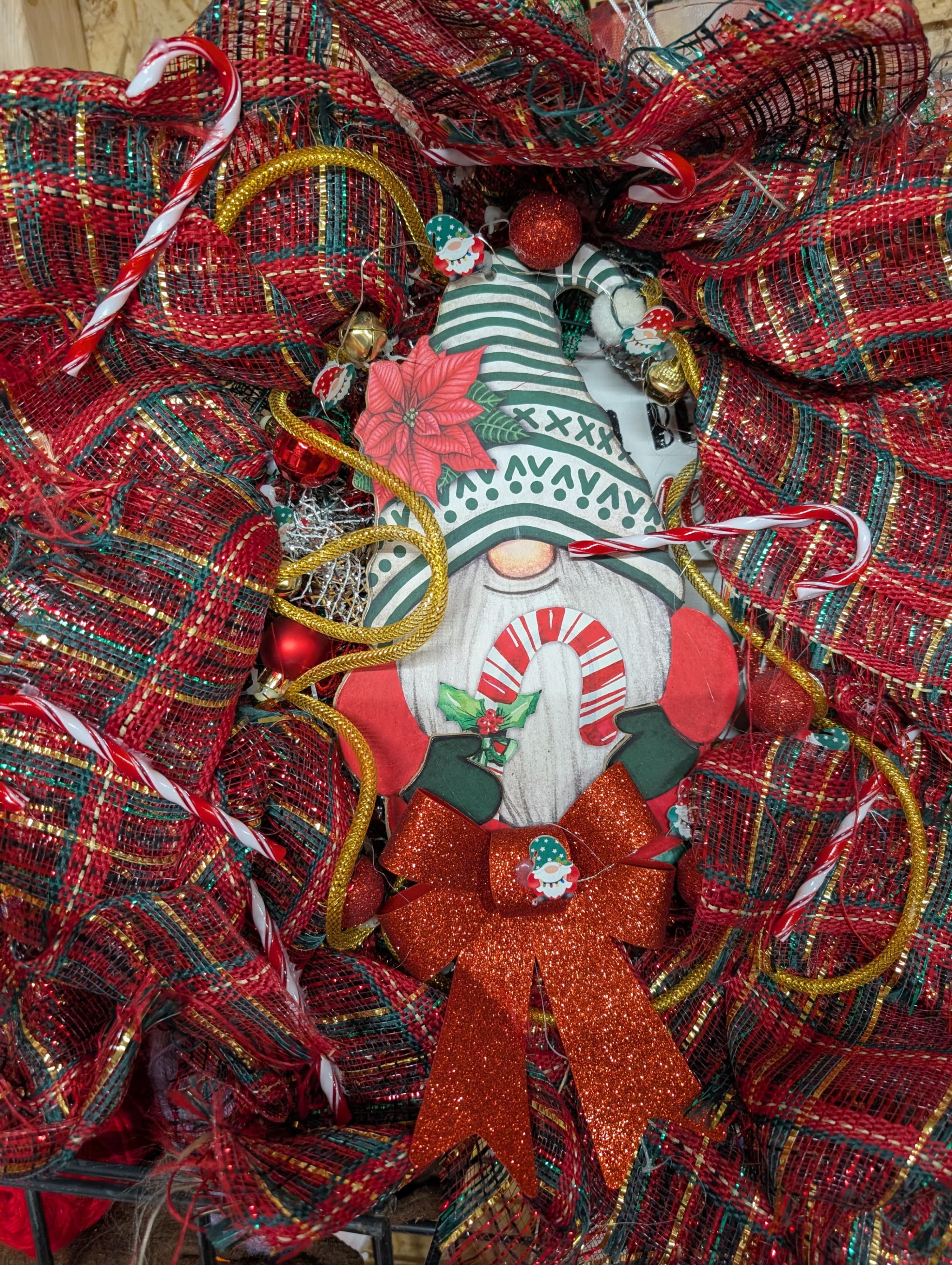 Festive Christmas Wreath with Glitter Bow and Candy Cane Accents - Thumbnail 3