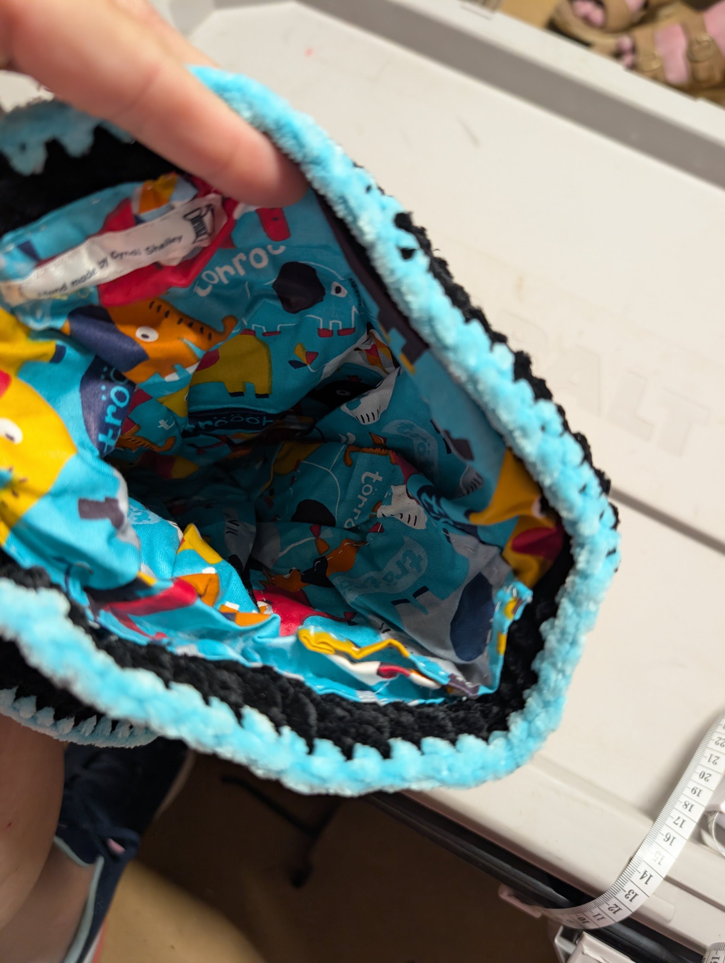 Handmade Crochet Drawstring Bag Black and Aqua - Thumbnail 3