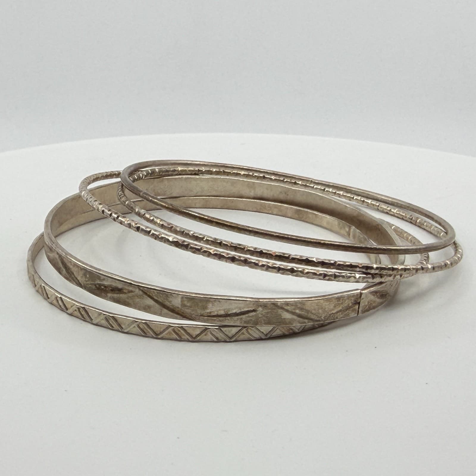 Stacked Silver Tone Bangle Bracelet Set Textured Boho Statement Stack Classic - Thumbnail 7