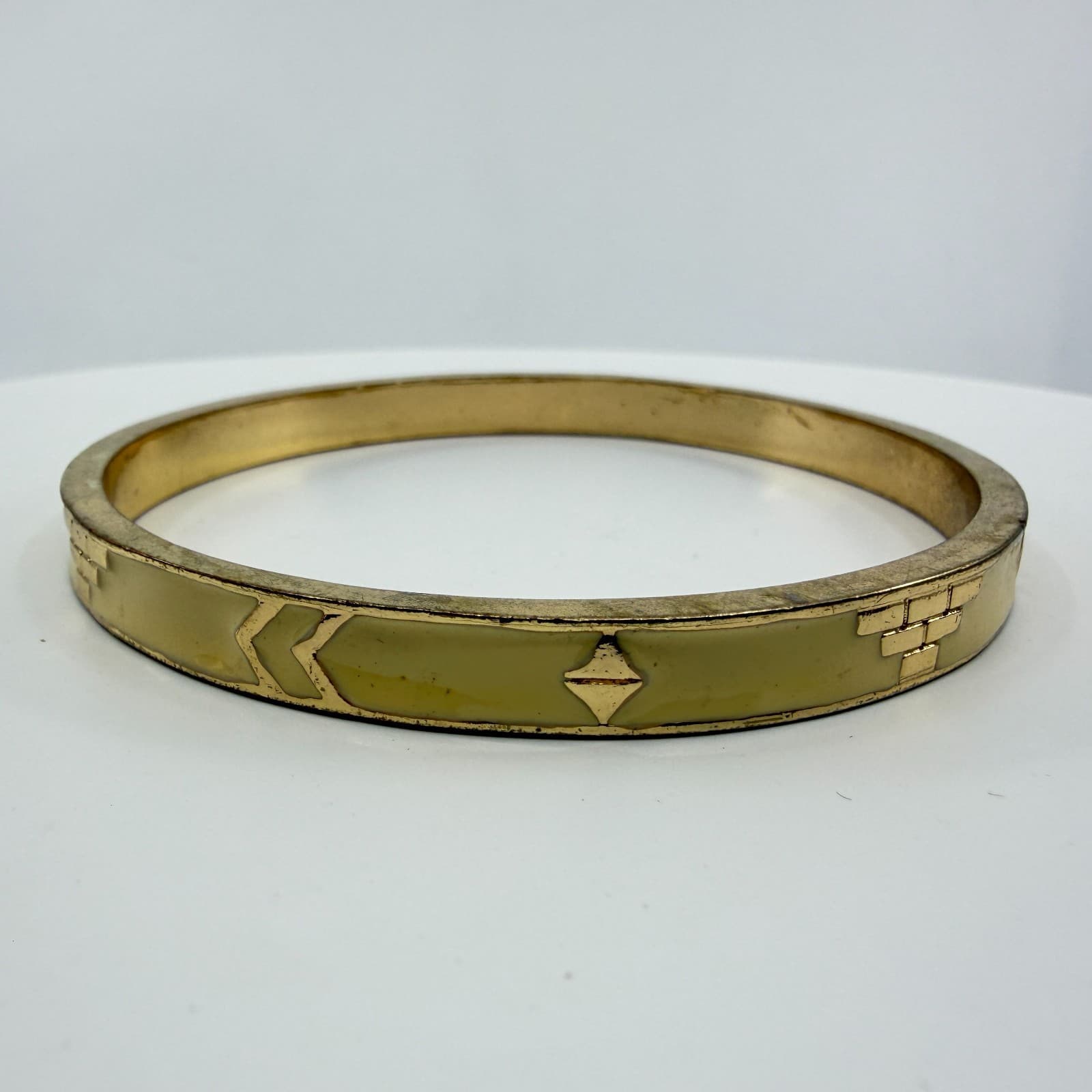 Elegant Cream Enamel Gold Tone Bangle Bracelet Geometric Minimalist Chic Gift - Thumbnail 4