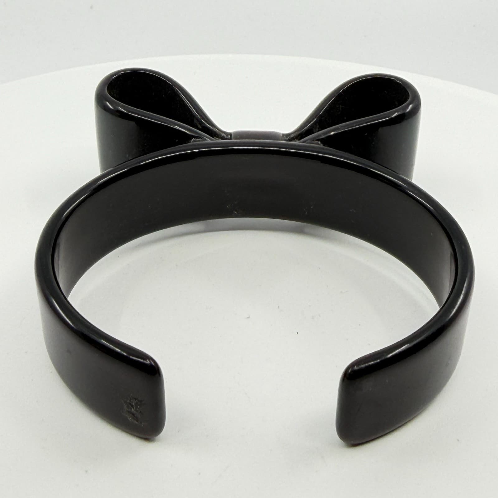 Chic Black Bow Statement Cuff Bracelet Minimalist Bold Coquette Style Accessory - Thumbnail 7