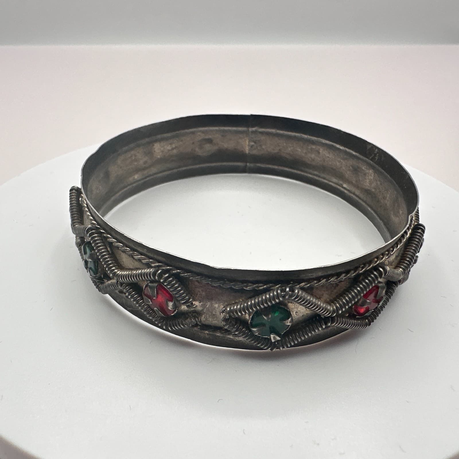 Vintage 80s Silver Tone Bangle Tribal Ruby Green Stone Cuff Bracelet jewelry - Thumbnail 4