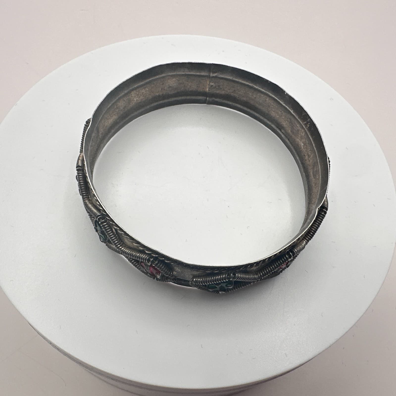 Vintage 80s Silver Tone Bangle Tribal Ruby Green Stone Cuff Bracelet jewelry - Thumbnail 3