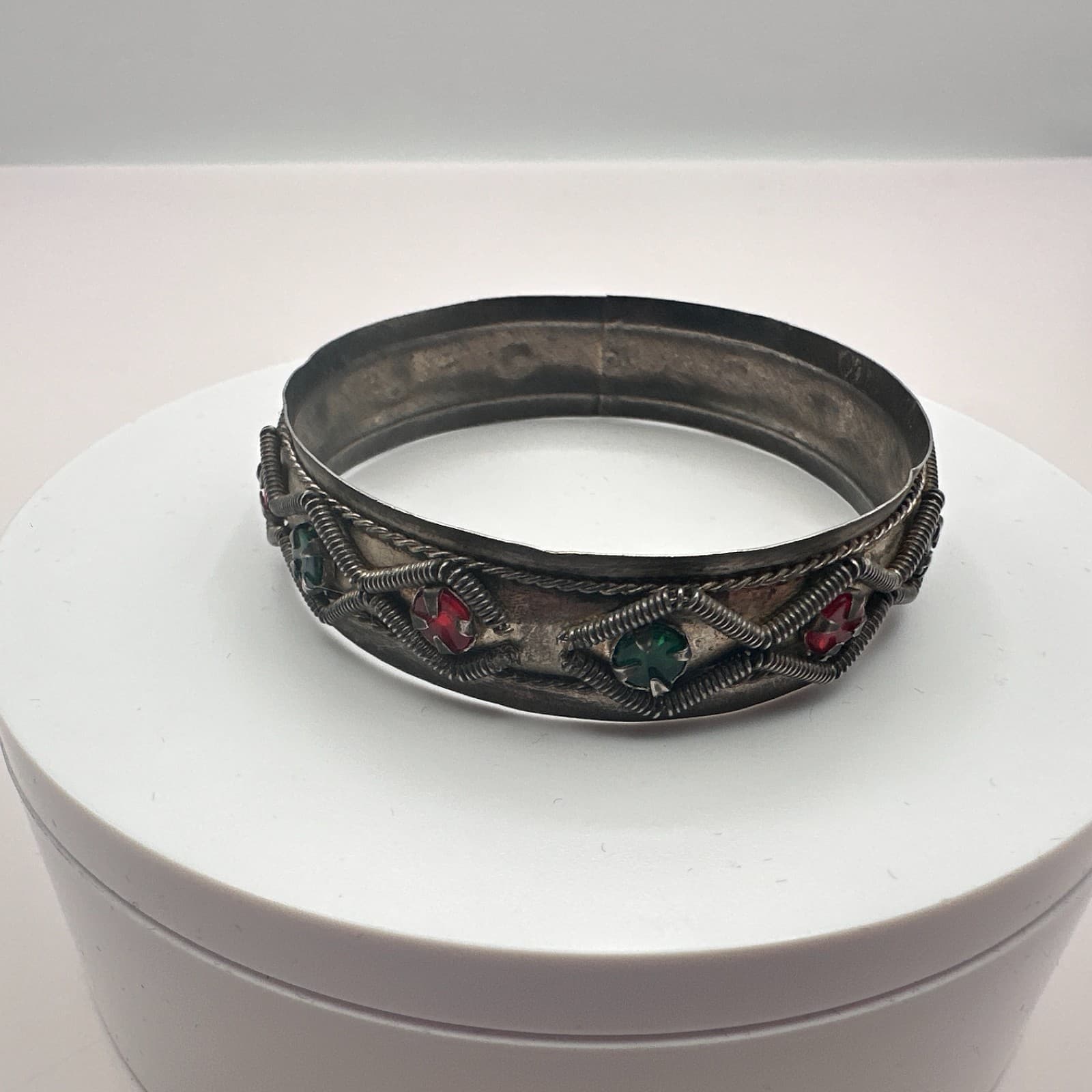 Vintage 80s Silver Tone Bangle Tribal Ruby Green Stone Cuff Bracelet jewelry - Thumbnail 5