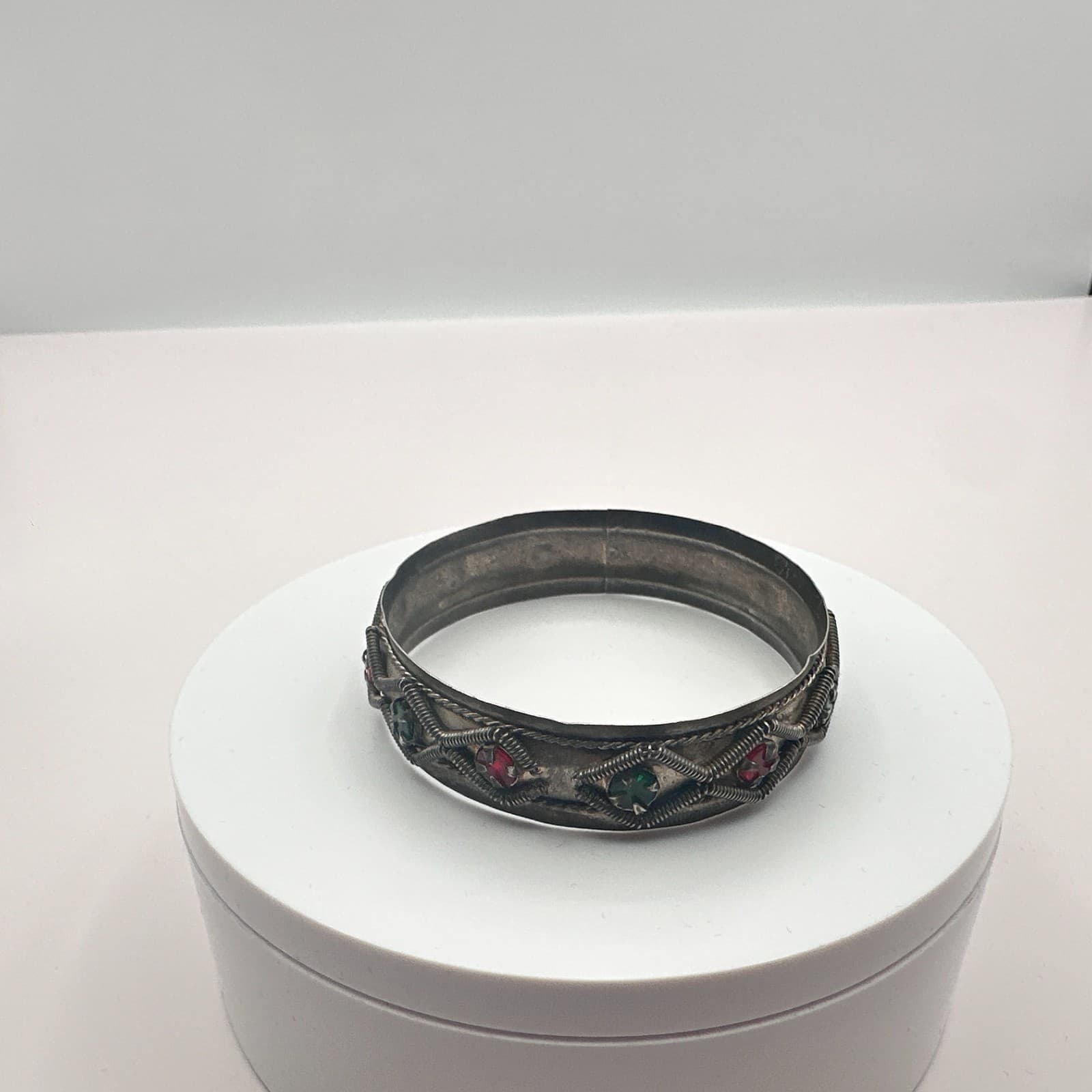 Vintage 80s Silver Tone Bangle Tribal Ruby Green Stone Cuff Bracelet jewelry - Thumbnail 6