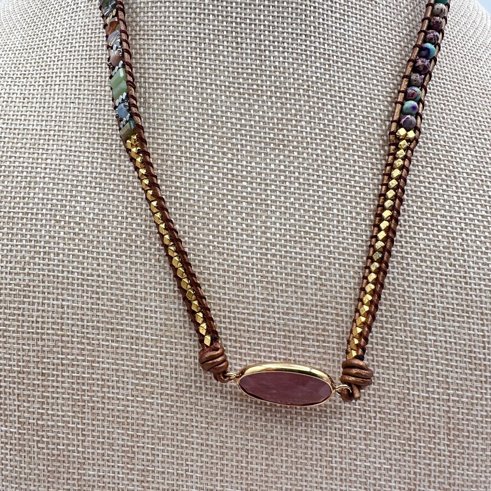 Vintage 90s Gold Tone Pink Jasper Leather Wrap Necklace Women's Fashion Jewelry - Thumbnail 9