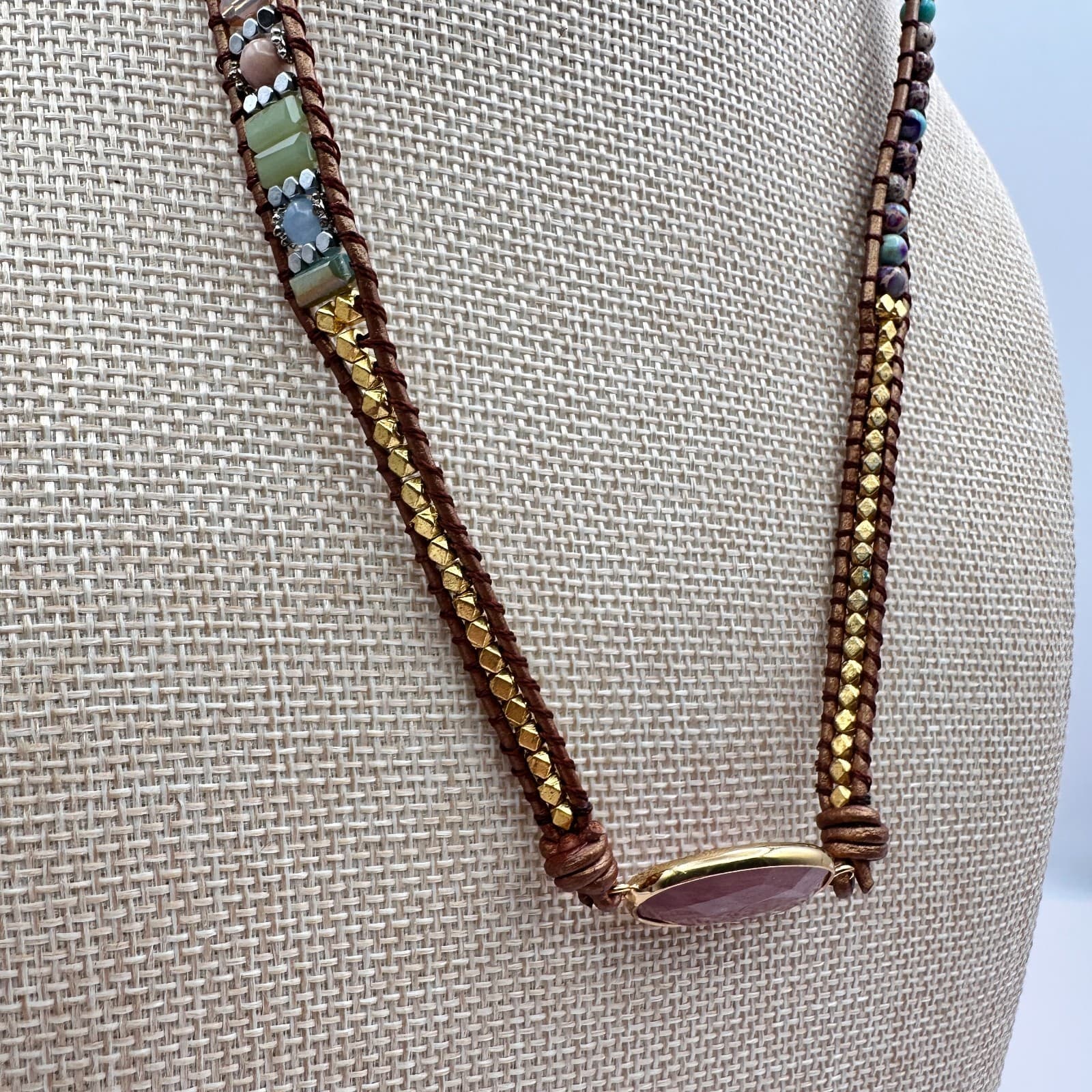 Vintage 90s Gold Tone Pink Jasper Leather Wrap Necklace Women's Fashion Jewelry - Thumbnail 11