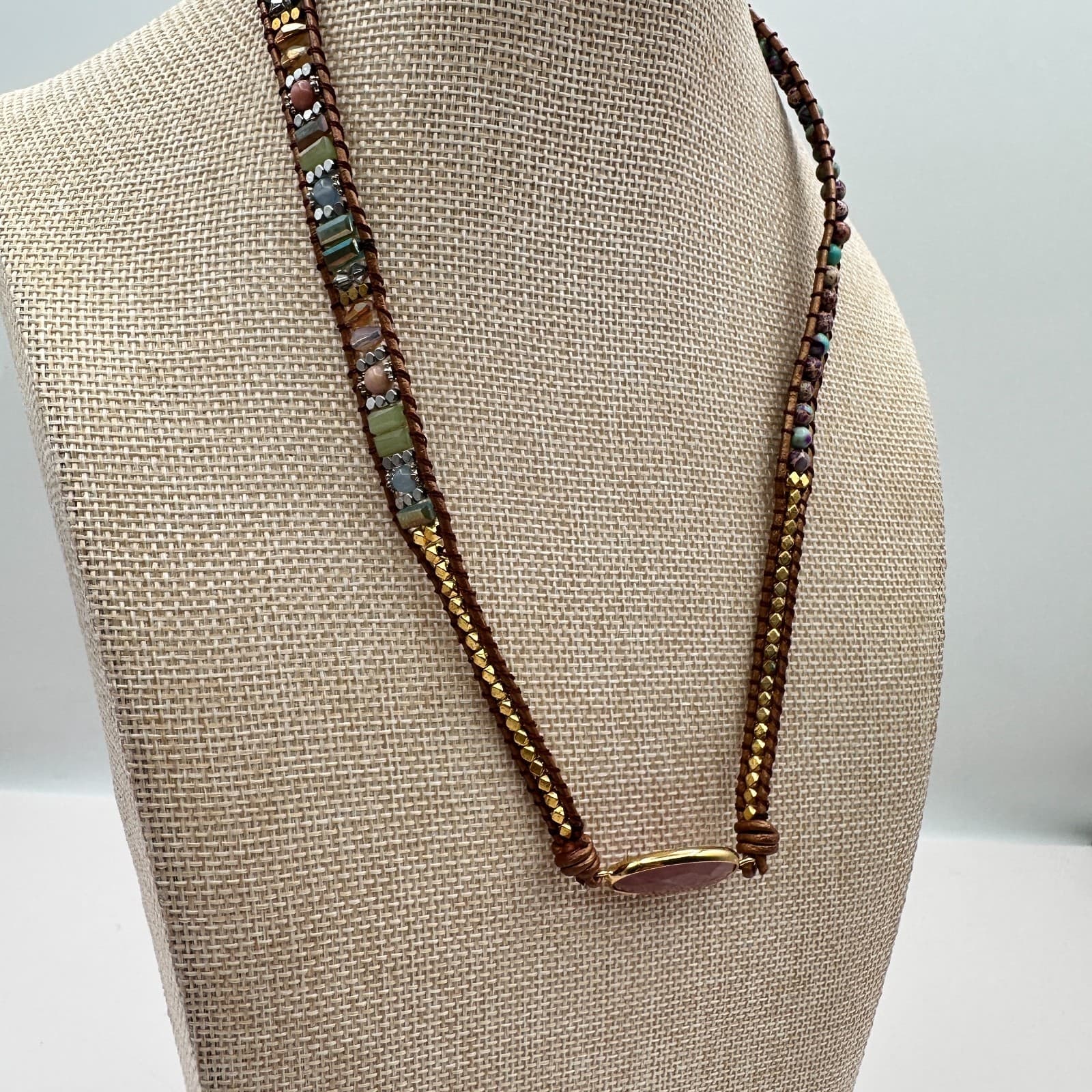 Vintage 90s Gold Tone Pink Jasper Leather Wrap Necklace Women's Fashion Jewelry