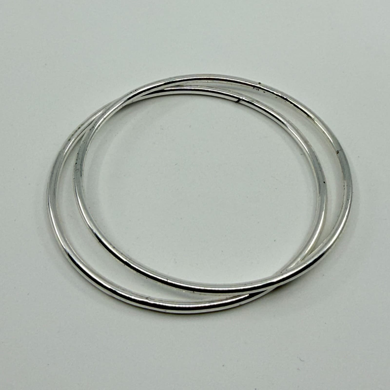 Y2K Minimalist Silver Tone Bangle Bracelet Set Stackable Trendy Simple Accessory - Thumbnail 3