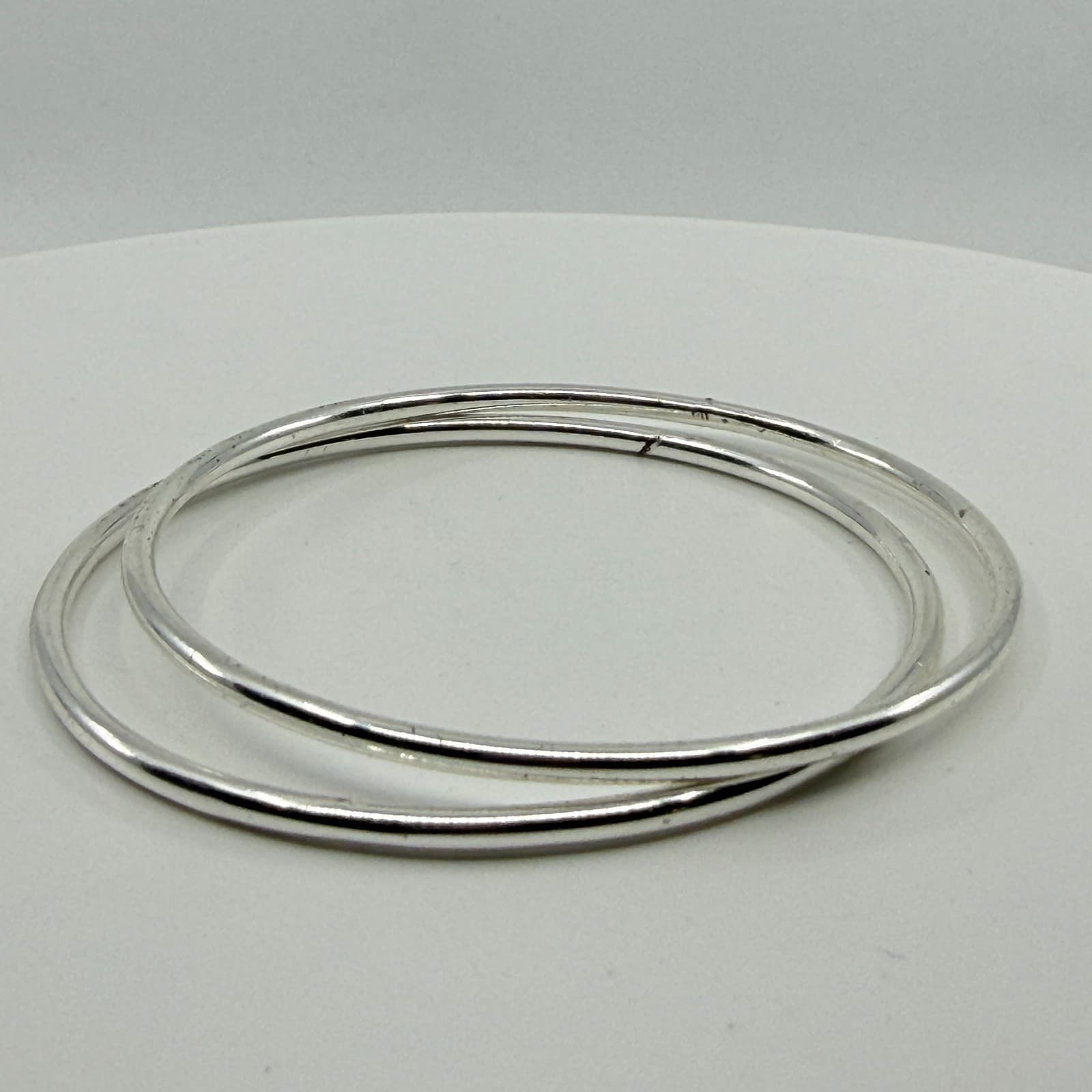 Y2K Minimalist Silver Tone Bangle Bracelet Set Stackable Trendy Simple Accessory - Thumbnail 4