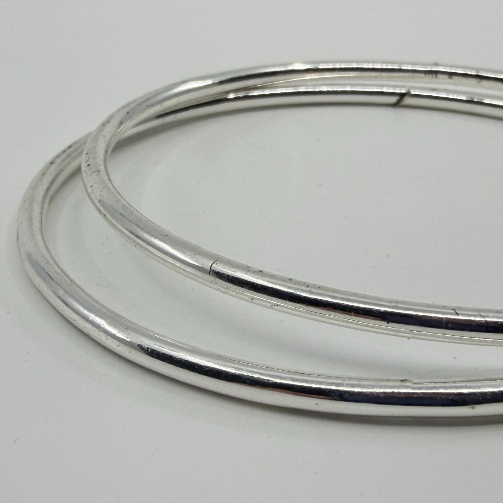 Y2K Minimalist Silver Tone Bangle Bracelet Set Stackable Trendy Simple Accessory - Thumbnail 7