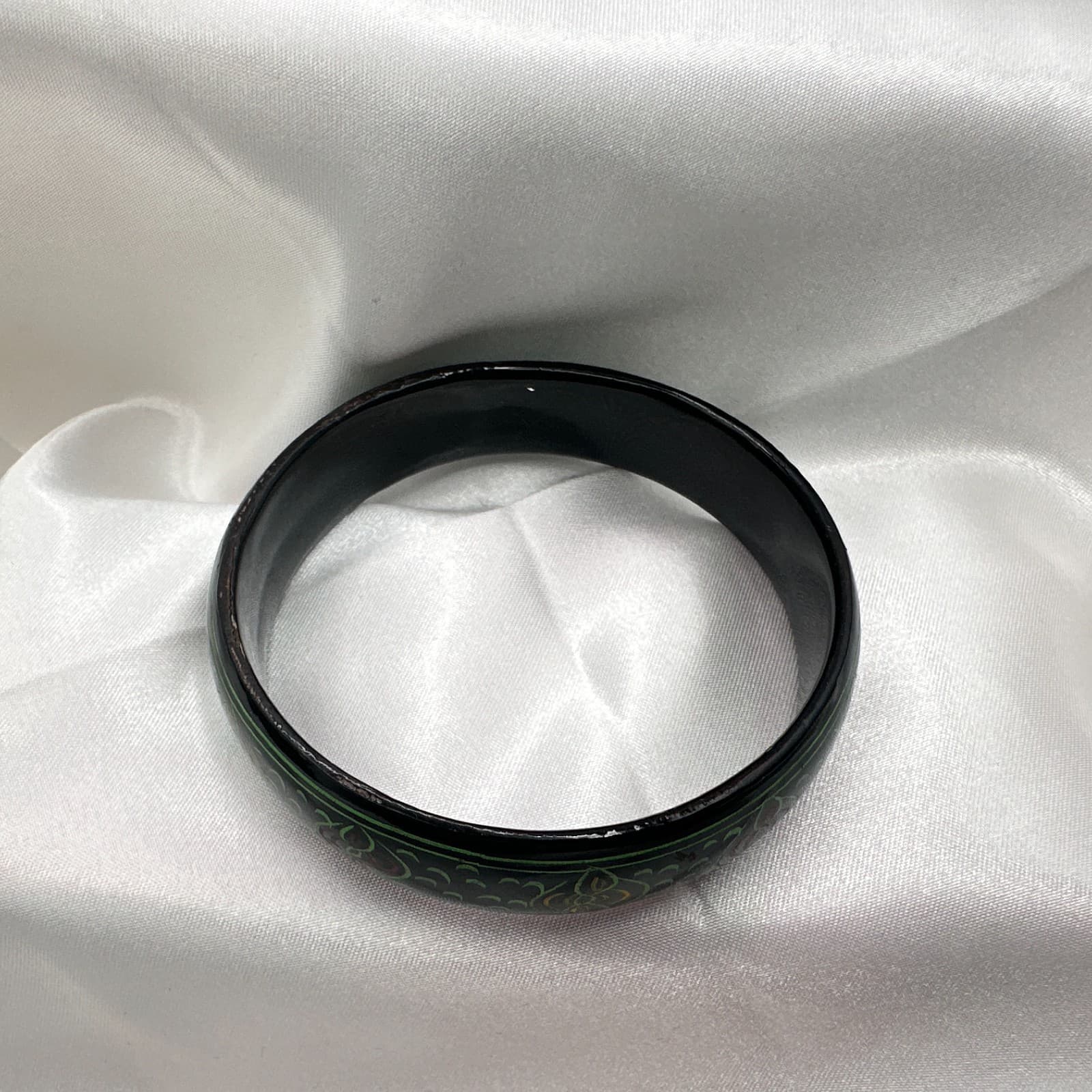 Vintage 80s Hand Painted Lacquer Wood Bangle Intricate Floral Ethnic Jewelry - Thumbnail 4