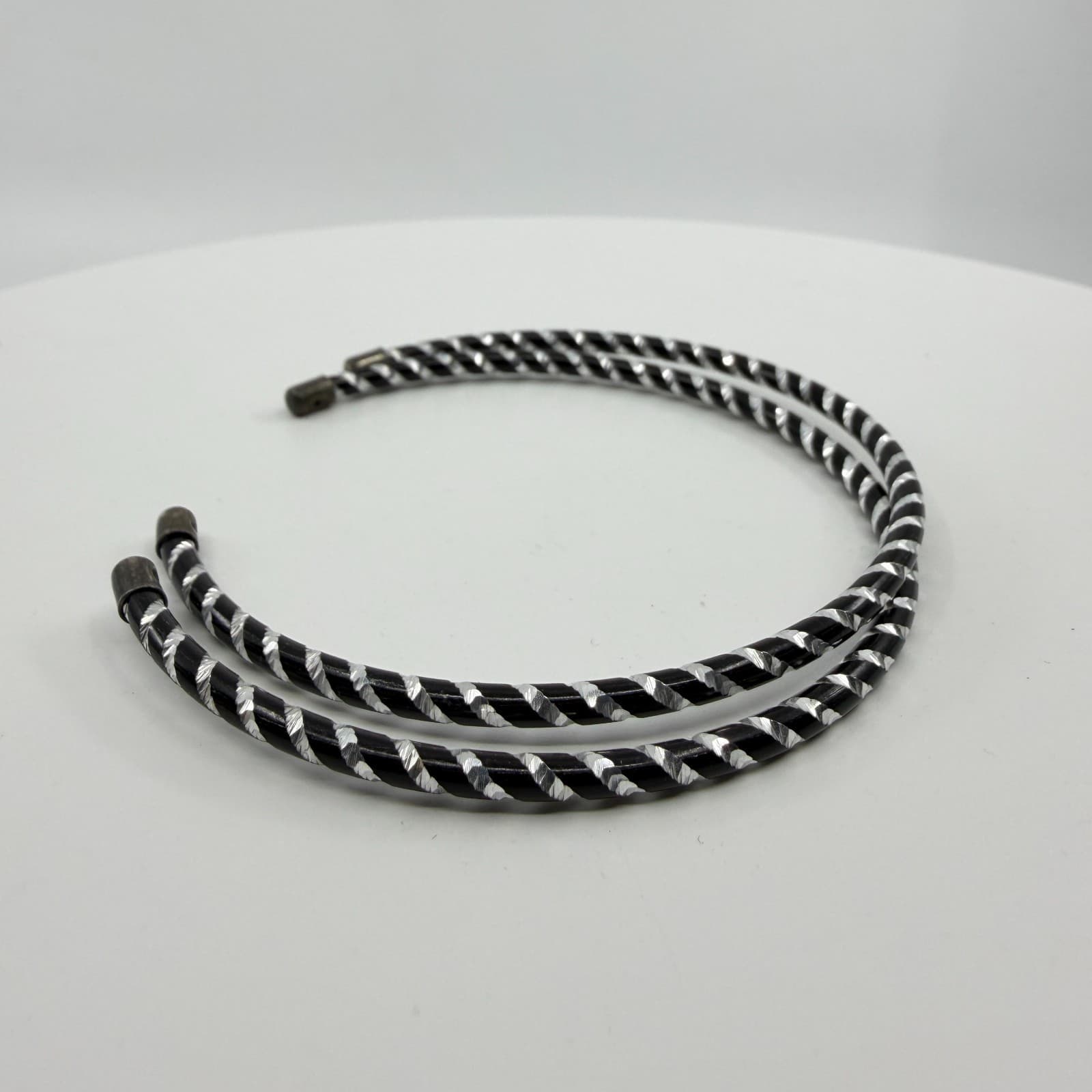 Set of 2 Thin Stackable Black and Silver Tone Bangle Bracelets Geometric Boho - Thumbnail 3