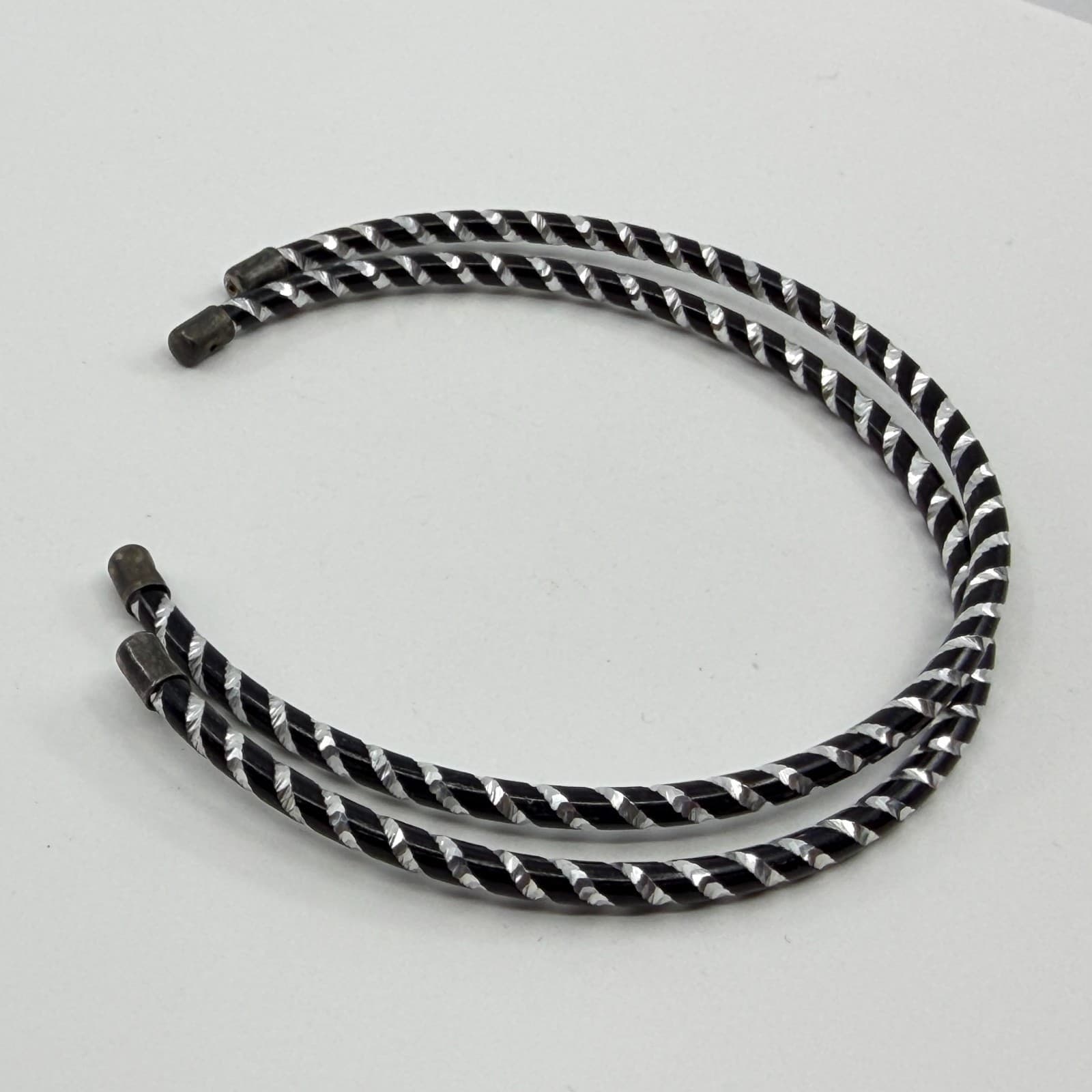 Set of 2 Thin Stackable Black and Silver Tone Bangle Bracelets Geometric Boho - Thumbnail 6