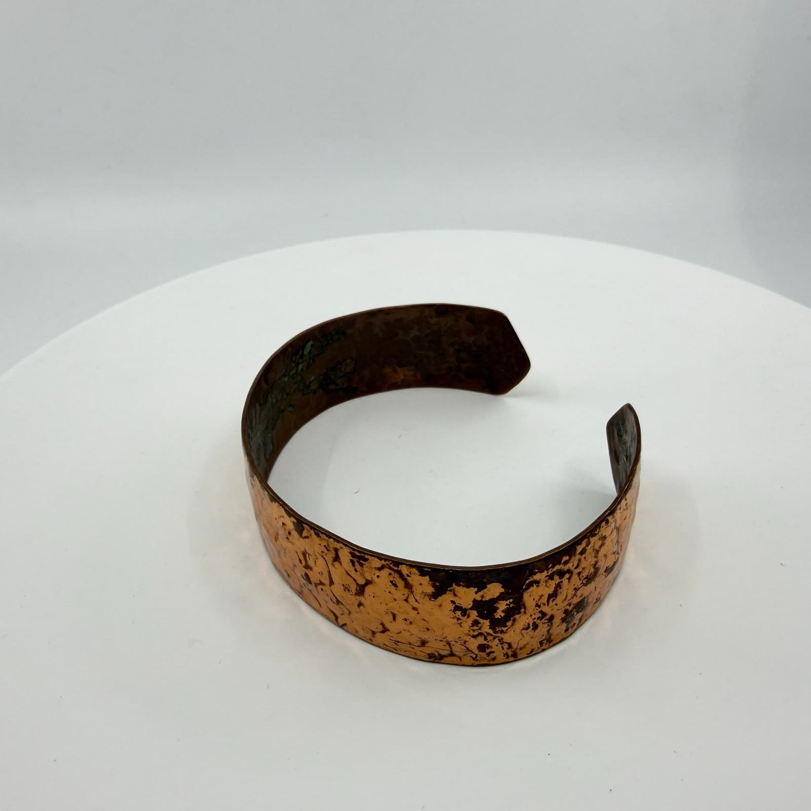 Hand Hammered Copper Tone Cuff Bracelet Wide Rustic Statement Artisan Accessory - Thumbnail 3