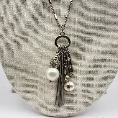 Vintage Y2K Silver Tone Tassel Faux Pearl Rhinestone Pendent Necklace Jewelry - Thumbnail 3