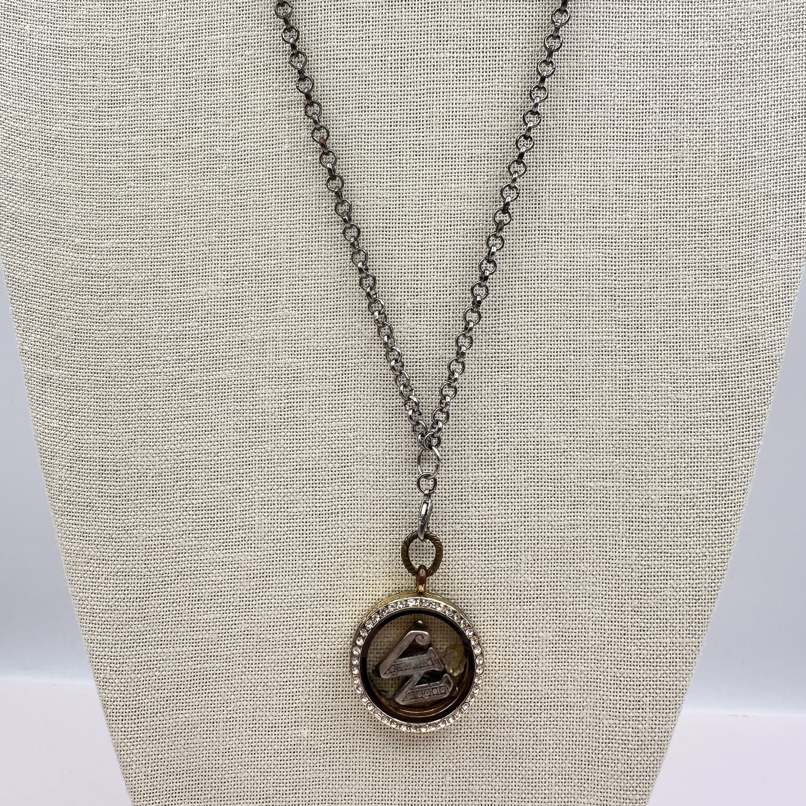Vintage Y2K Clear Rhinestone W Pendent Necklace Retro Women's Classic Jewelry - Thumbnail 2