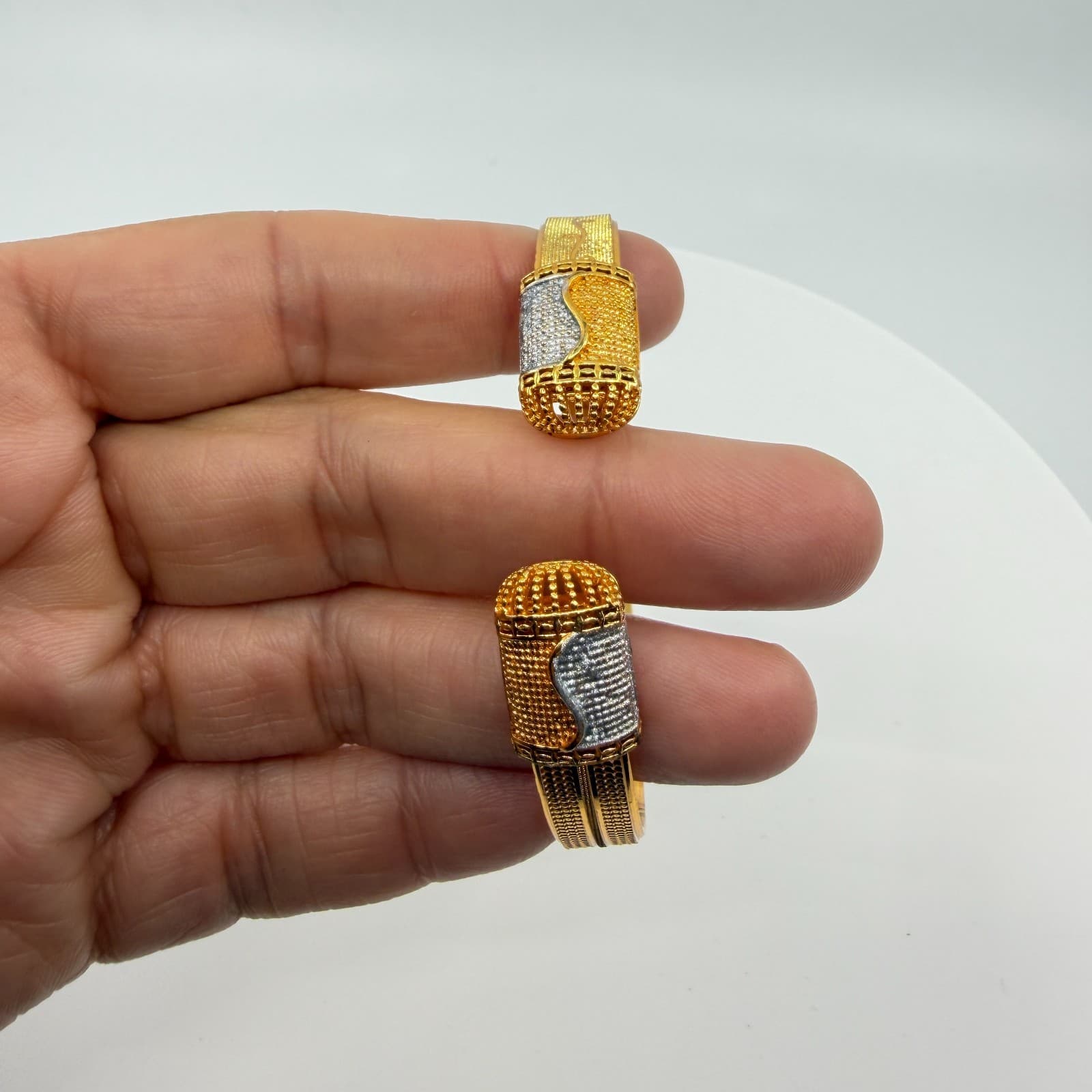 Elegant Gold Tone Cuff Bracelet Textured Band with Two-Tone Accent Open Design - Thumbnail 7