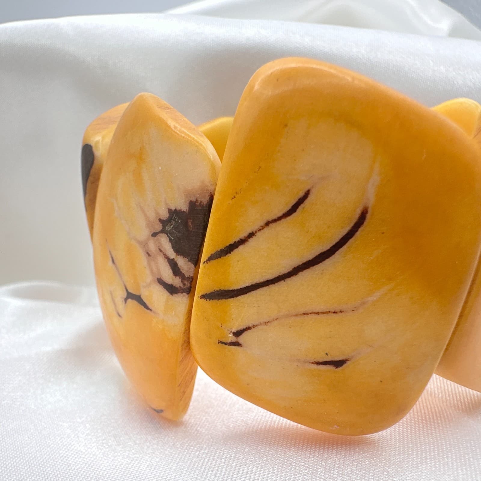 Vintage 80s Yellow Tagus Nut Stretch Bracelet Sustainable Ethnic Jewelry - Thumbnail 5