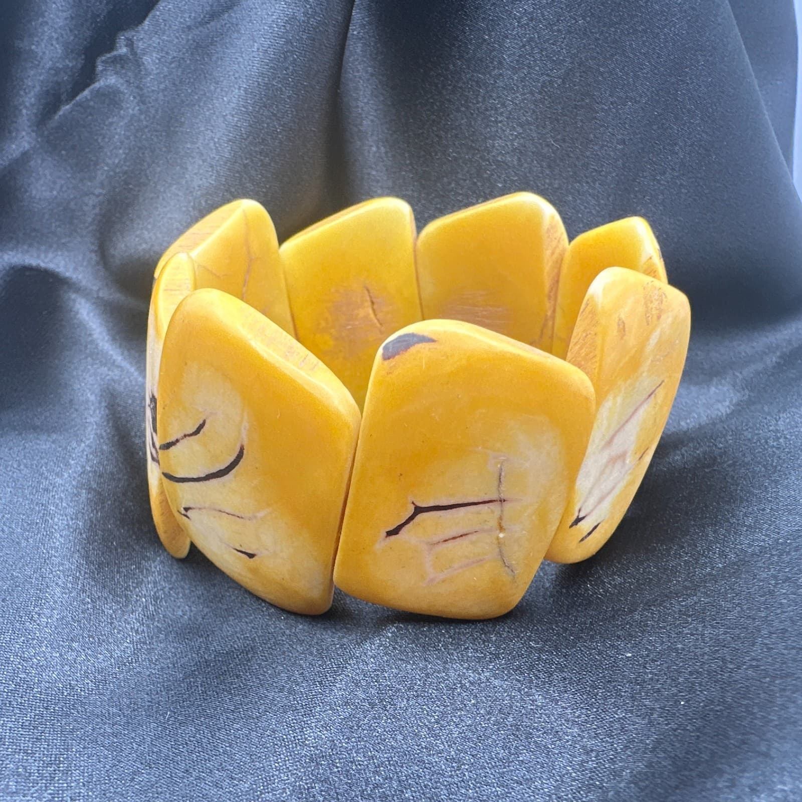 Vintage 80s Yellow Tagus Nut Stretch Bracelet Sustainable Ethnic Jewelry - Thumbnail 2