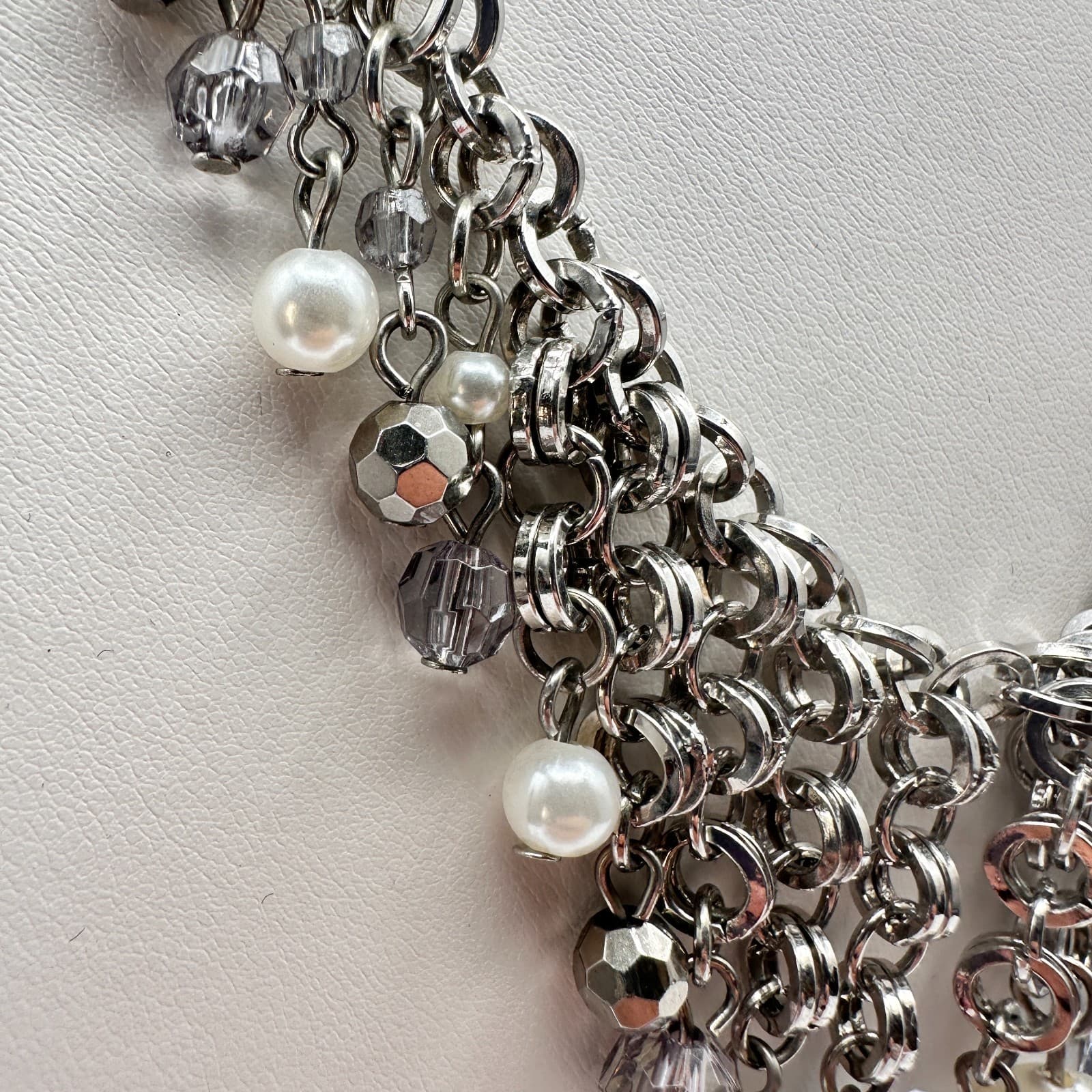 Vintage 90s Silver Tone Bib Necklace Faux Pearl Beaded Charm Women's Jewelry 90s - Thumbnail 4